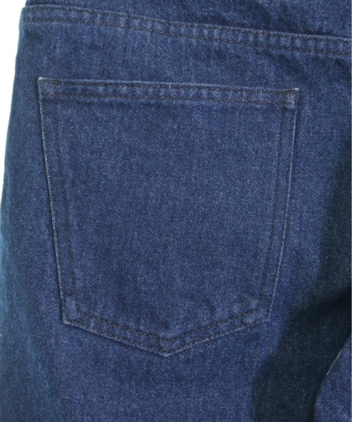 Salvatore Ferragamo ยีนส์