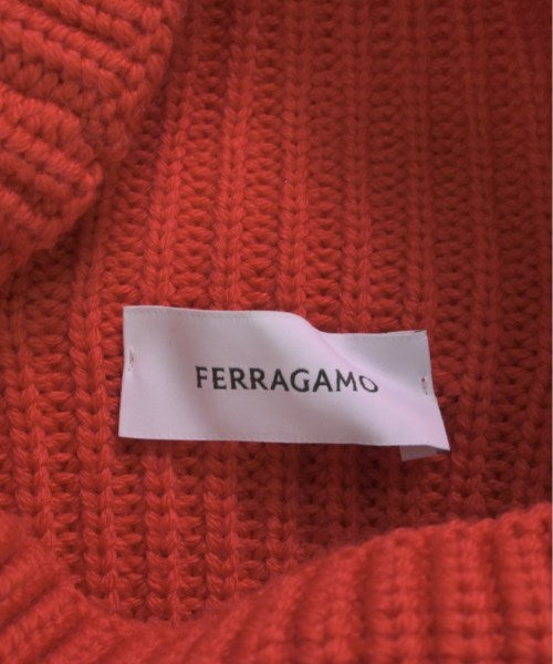 Salvatore Ferragamo เสื้อกันหนาว