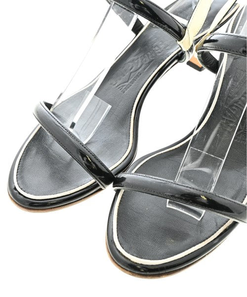 Salvatore Ferragamo รองเท้าแตะ