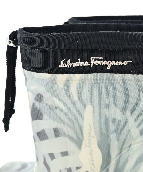Salvatore Ferragamo รองเท้ากันฝน