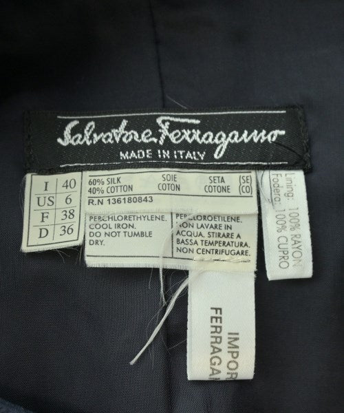 Salvatore Ferragamo ชุดสูทแบบครบเซต (อื่นๆ)