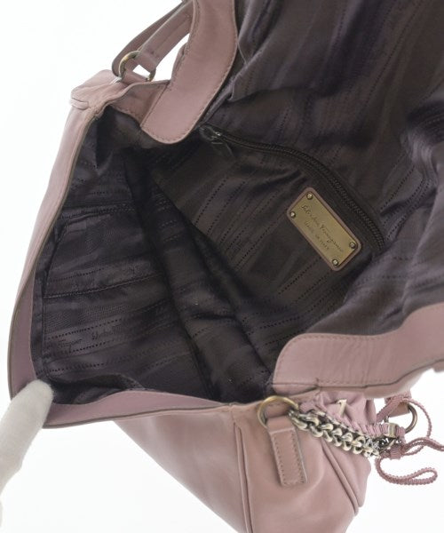 Salvatore Ferragamo กระเป๋าสะพาย