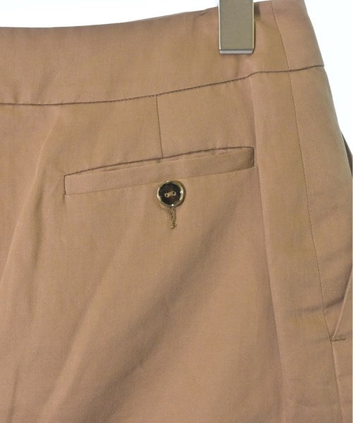 Salvatore Ferragamo กระโปรงยาวถึงเข่า