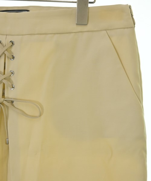 Salvatore Ferragamo กระโปรงยาวถึงเข่า