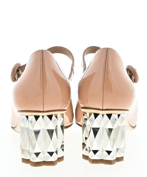 Salvatore Ferragamo รองเท้าส้นสูง