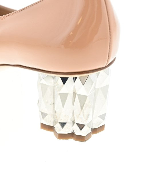 Salvatore Ferragamo รองเท้าส้นสูง