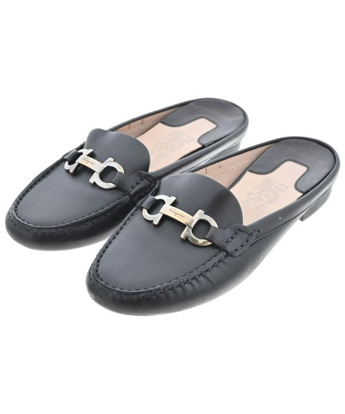 Salvatore Ferragamo รองเท้าแตะ