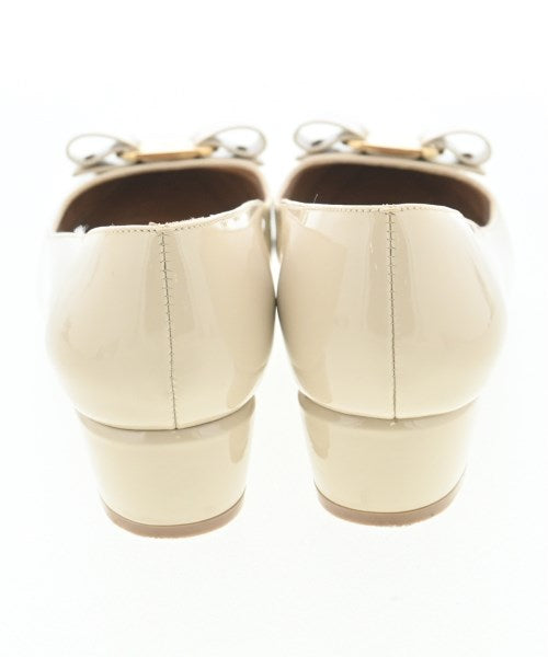 Salvatore Ferragamo รองเท้าส้นสูง