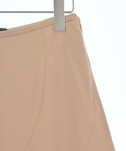 Salvatore Ferragamo กระโปรงยาวถึงเข่า