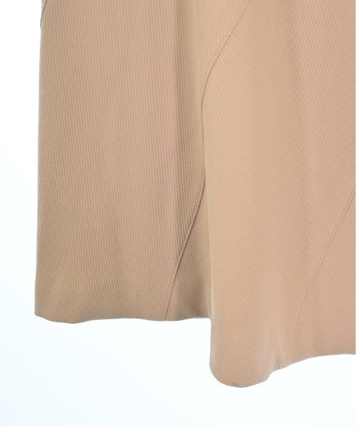 Salvatore Ferragamo กระโปรงยาวถึงเข่า