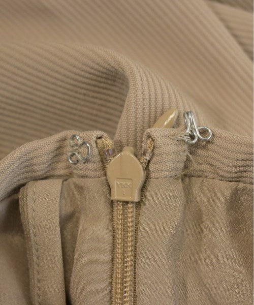 Salvatore Ferragamo กระโปรงยาวถึงเข่า