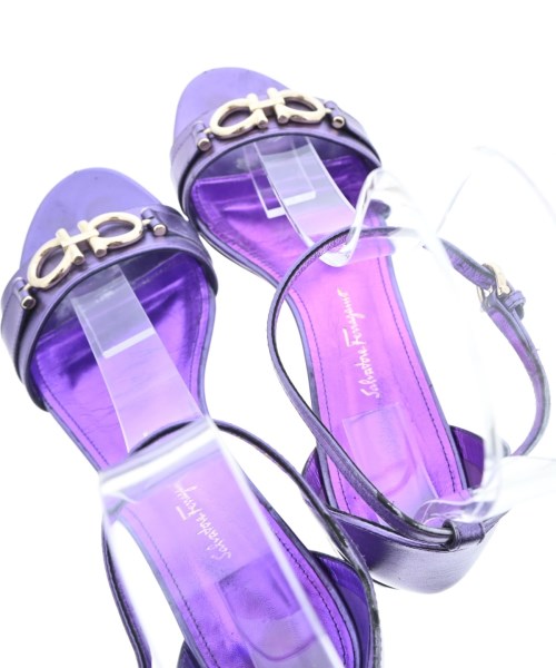 Salvatore Ferragamo รองเท้าส้นสูง