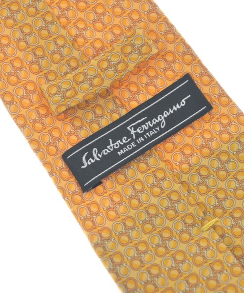 Salvatore Ferragamo เนคไท