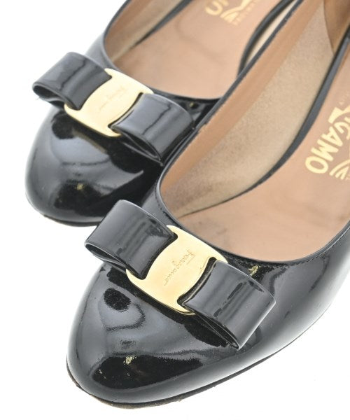 Salvatore Ferragamo รองเท้าส้นสูง