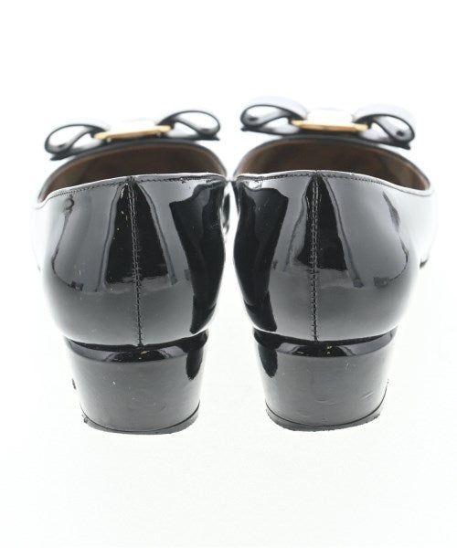 Salvatore Ferragamo รองเท้าส้นสูง