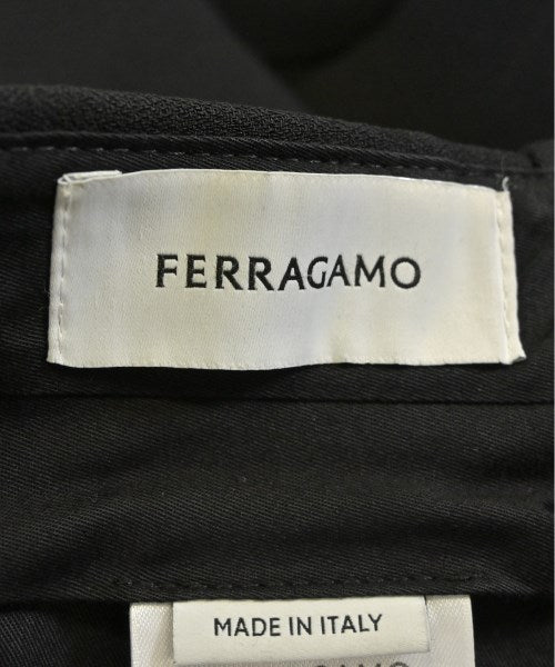 Salvatore Ferragamo กางเกงขาสั้น