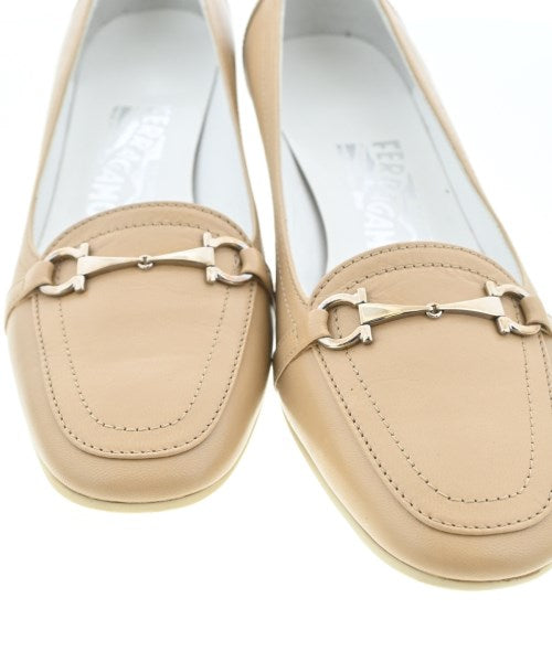 Salvatore Ferragamo รองเท้าส้นสูง