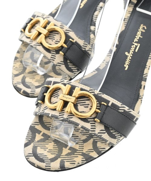 Salvatore Ferragamo รองเท้าแตะ