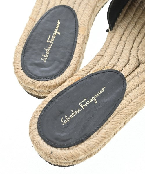 Salvatore Ferragamo รองเท้าแตะ