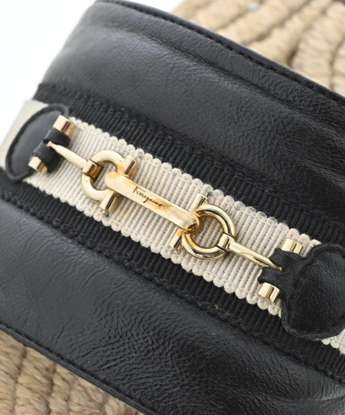 Salvatore Ferragamo รองเท้าแตะ