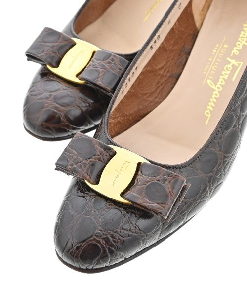 Salvatore Ferragamo รองเท้าส้นสูง