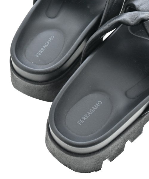 Salvatore Ferragamo รองเท้าแตะ