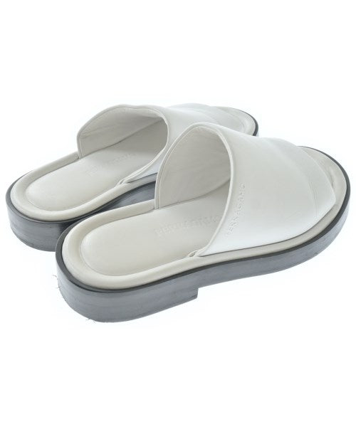 Salvatore Ferragamo รองเท้าแตะ