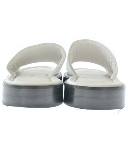 Salvatore Ferragamo รองเท้าแตะ