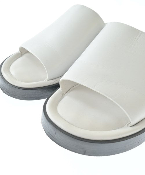 Salvatore Ferragamo รองเท้าแตะ