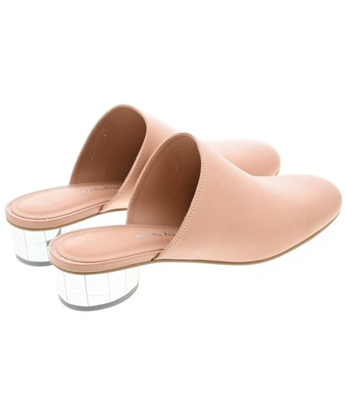 Salvatore Ferragamo รองเท้าแตะ