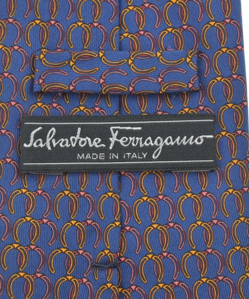 Salvatore Ferragamo เนคไท