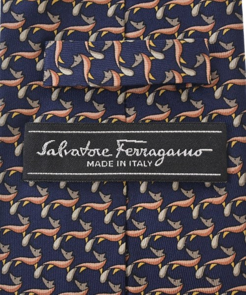 Salvatore Ferragamo เนคไท