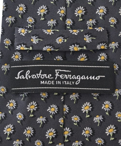 Salvatore Ferragamo เนคไท
