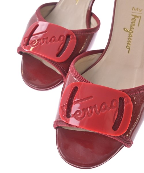 Salvatore Ferragamo รองเท้าแตะ