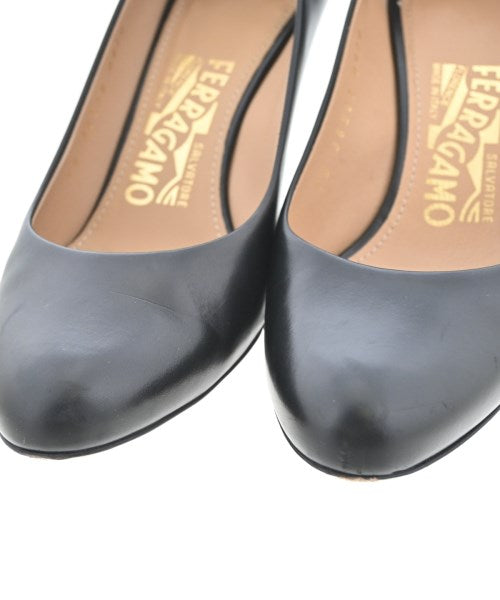 Salvatore Ferragamo รองเท้าส้นสูง
