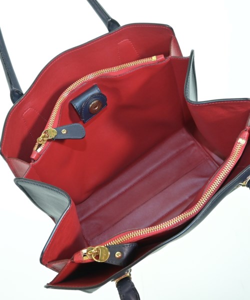 Salvatore Ferragamo กระเป๋าถือ