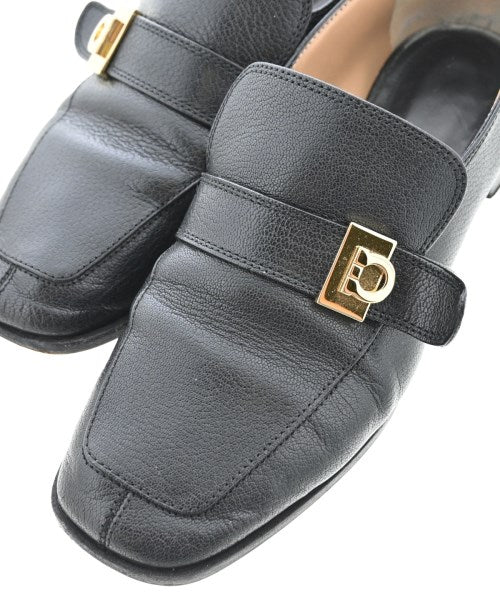 Salvatore Ferragamo รองเท้าสวมทางการ