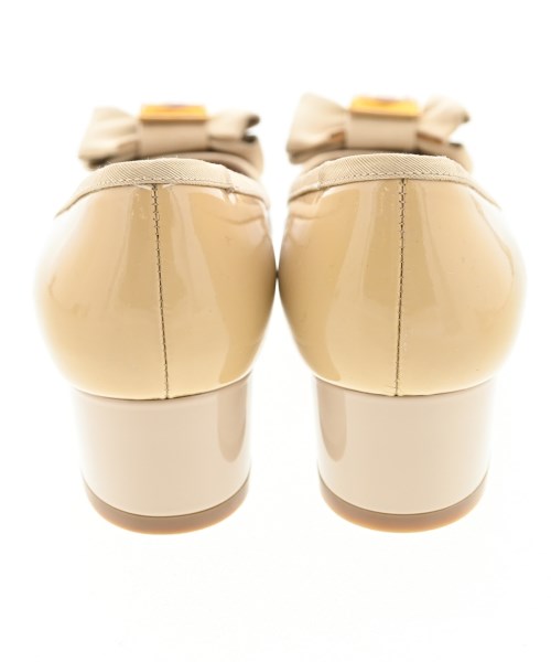 Salvatore Ferragamo รองเท้าส้นสูง
