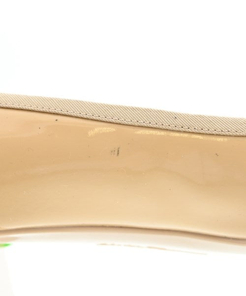 Salvatore Ferragamo รองเท้าส้นสูง