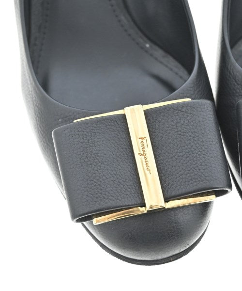 Salvatore Ferragamo รองเท้าส้นสูง