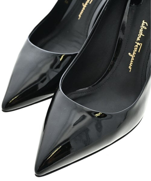 Salvatore Ferragamo รองเท้าส้นสูง