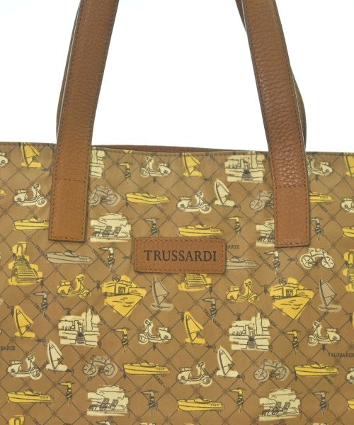 TRUSSARDI กระเป๋าถือขนาดใหญ่