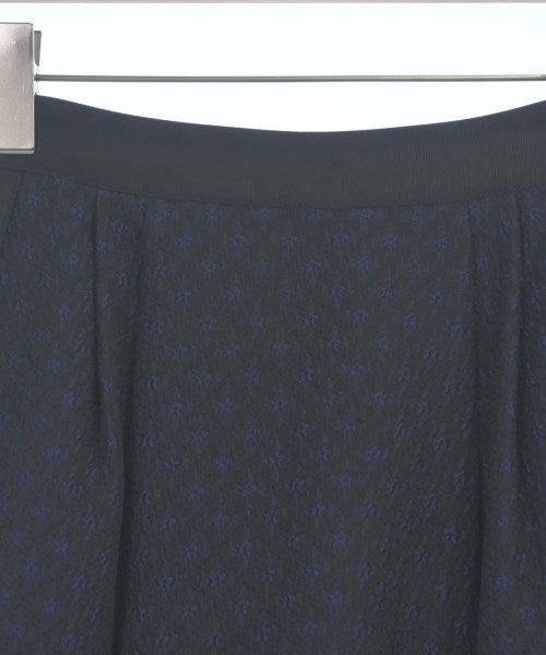 ARMANI COLLEZIONI กระโปรงยาวถึงเข่า