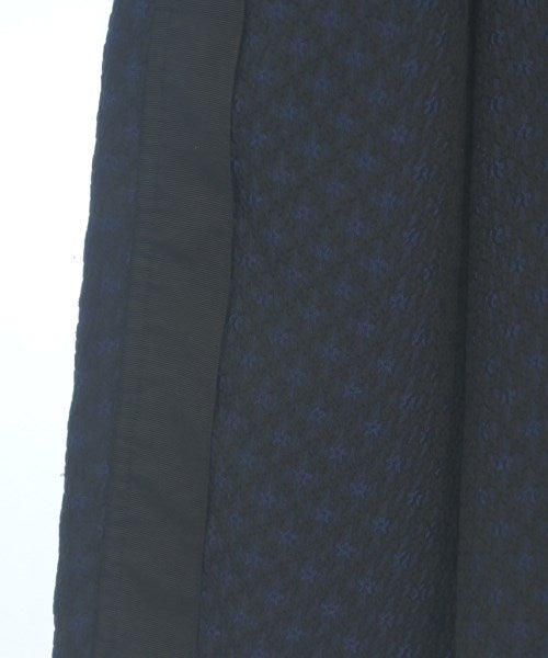 ARMANI COLLEZIONI กระโปรงยาวถึงเข่า