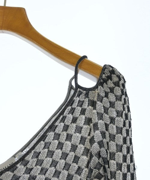 ARMANI COLLEZIONI เสื้อกันหนาว