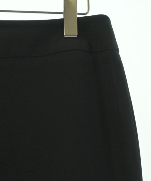 ARMANI COLLEZIONI กระโปรงยาวถึงเข่า