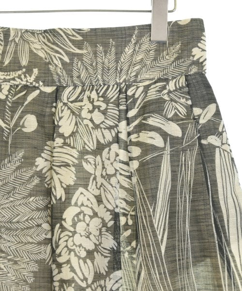 ARMANI COLLEZIONI กระโปรงยาวถึงเข่า