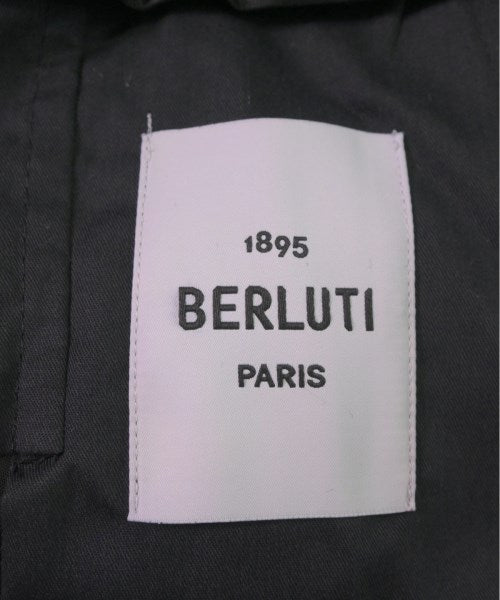 Berluti ชุดสูทแบบครบเซต (อื่นๆ)