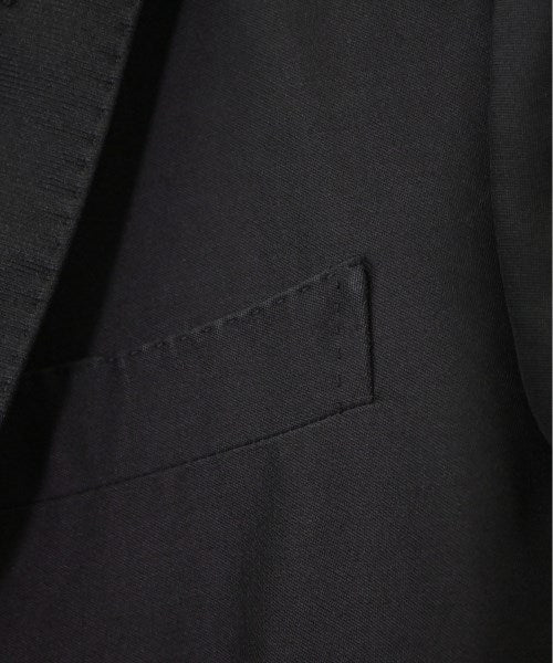 Berluti ชุดสูทแบบครบเซต (อื่นๆ)