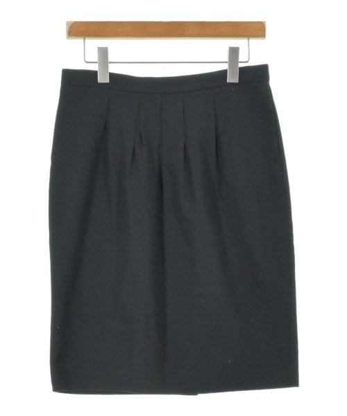 Loro Piana กระโปรงยาวถึงเข่า